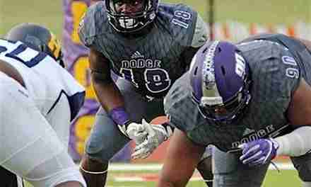 Lakia Henry, nation’s top JUCO middle linebacker, signs with Ole Miss