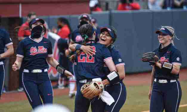 Softball Takes Down MSU 4-1, Clinches Series