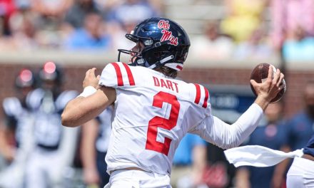 Jaxson Dart called for meeting of offense Sunday following loss to Kentucky