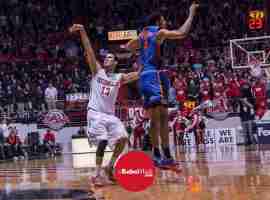 Perez hits the jumper